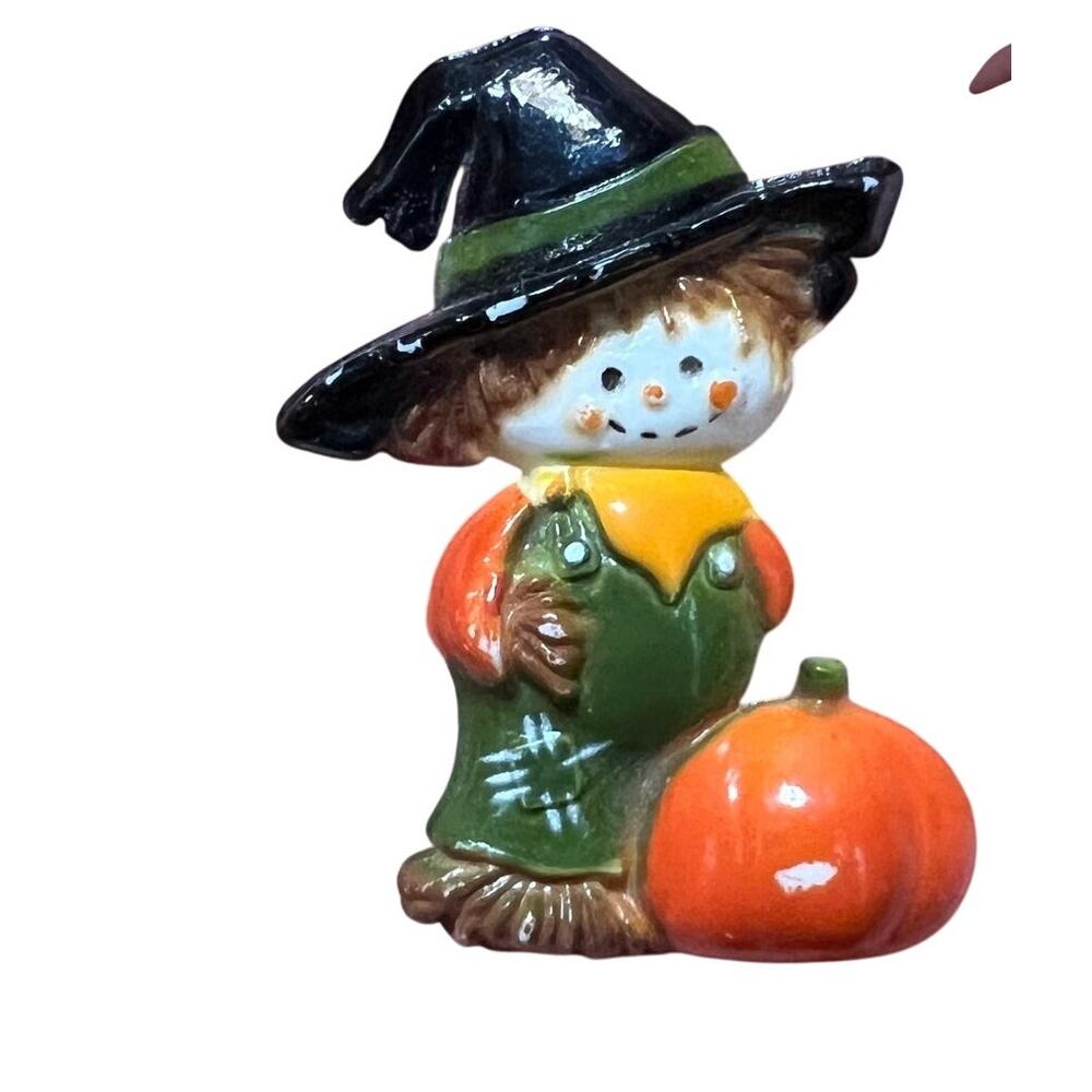 Vintage Lapel Pin Brooch Scarecrow Fall Pumpkin Halloween Made In Hong Kong